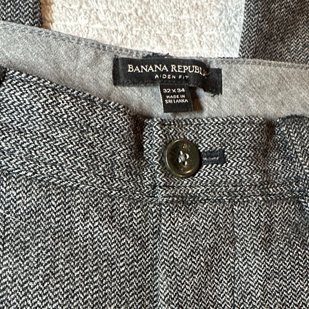 Authentic Banana Republic Black and White Herringbone Trousers